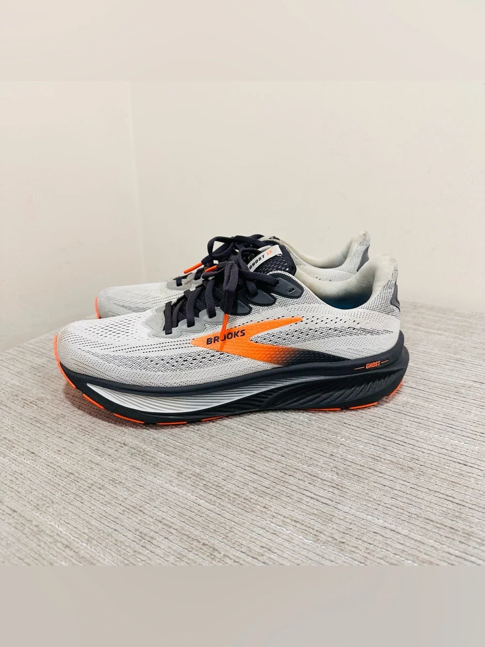 Brooks Ghost 17 Men's Running Shoes Size 10.5 Wide (2E) Oyster Mushroom Orange